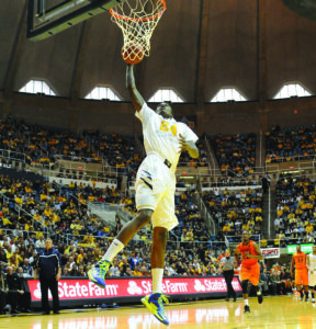 Former West Virginia basketball player Aaric Murray arrested